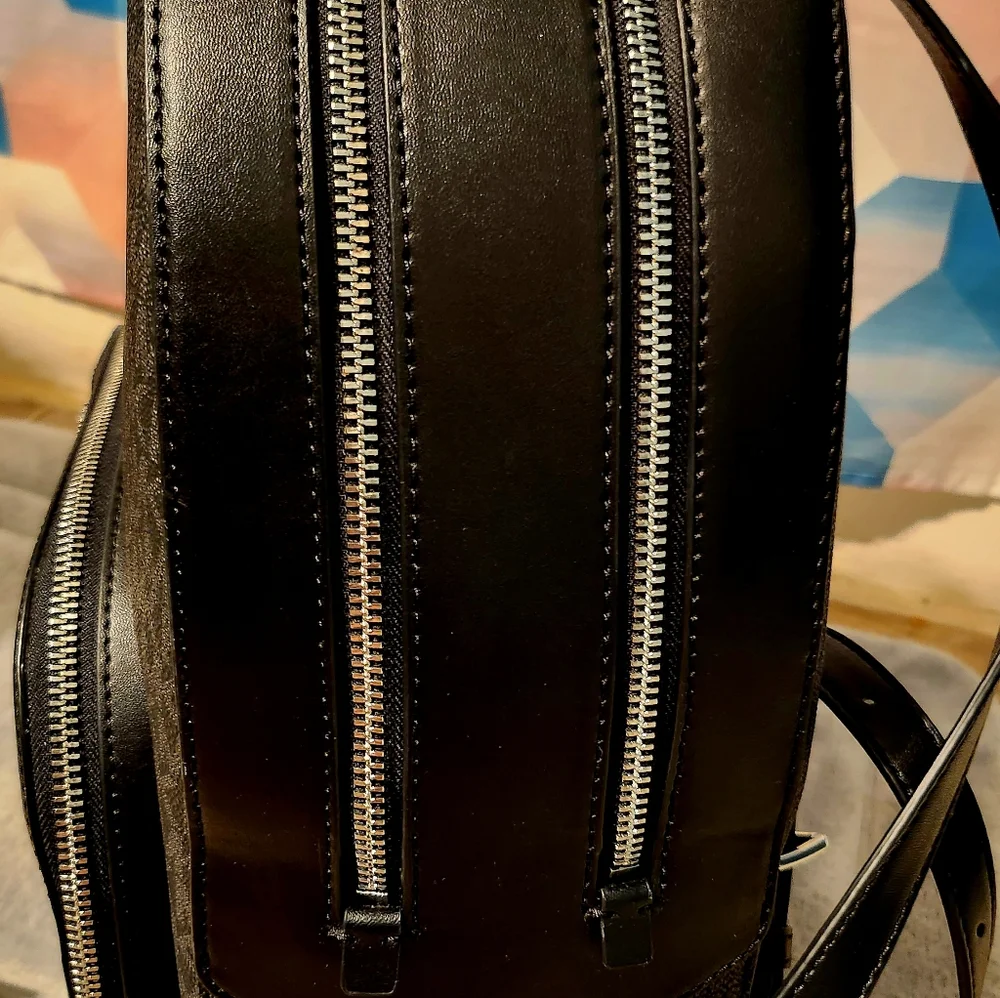 Mk back pack - Picture 3 of 3